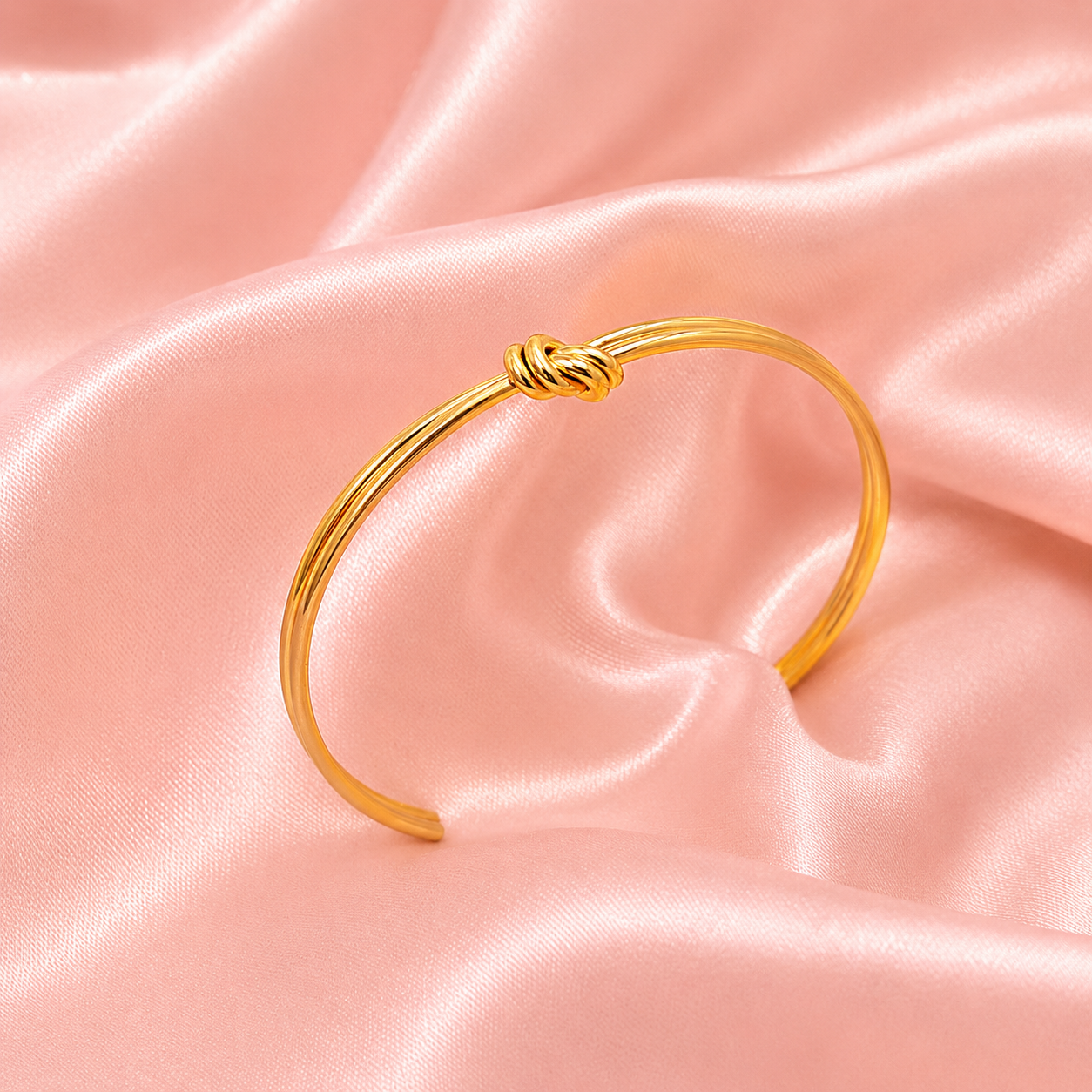 18K Gold-Plated Knot Open Bracelet